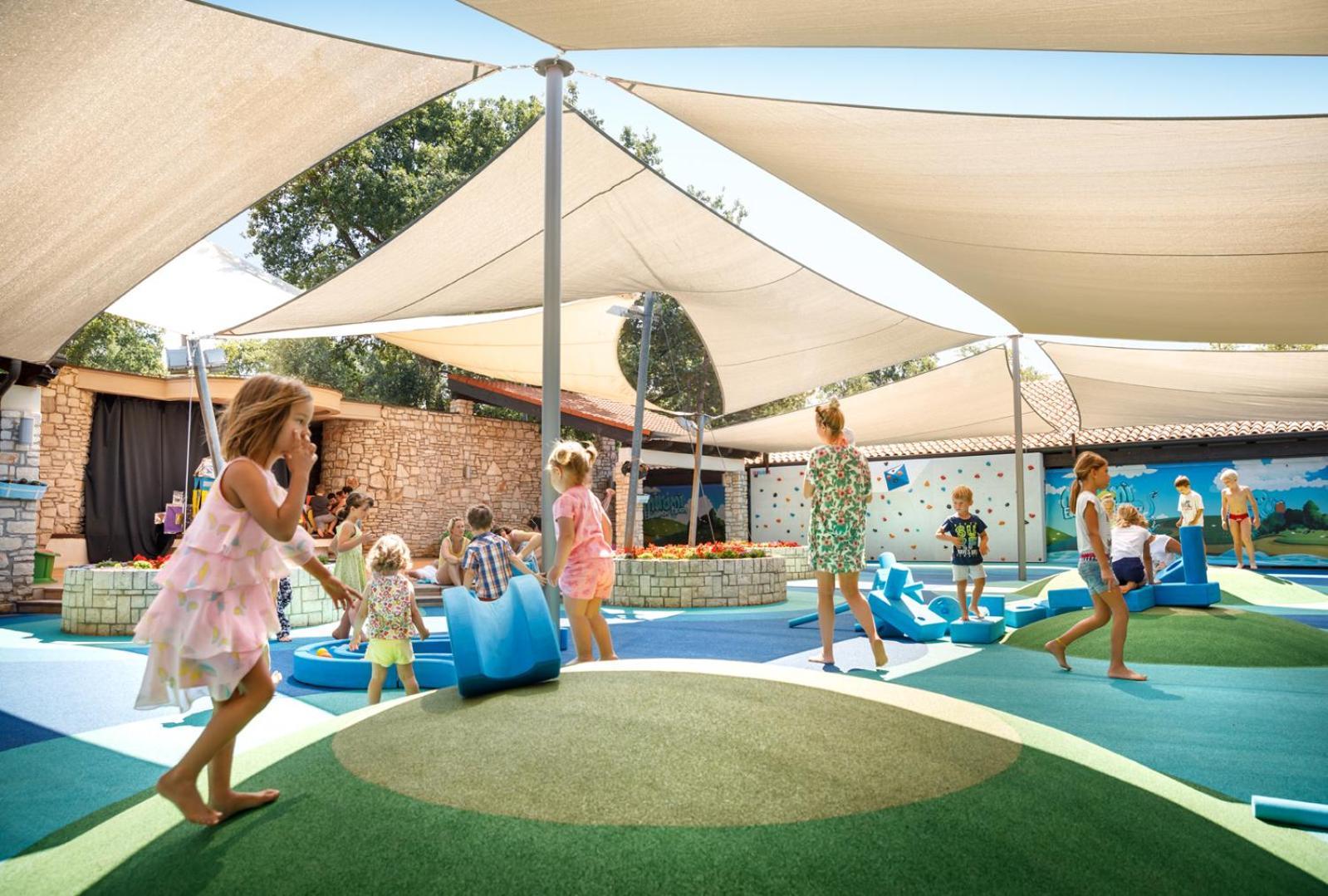 Aminess Planet Camping Maravea Resort - Pitches Novigrad Istria Exteriör bild