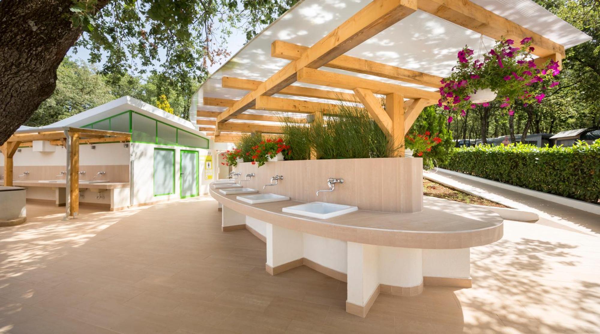 Aminess Planet Camping Maravea Resort - Pitches Novigrad Istria Exteriör bild